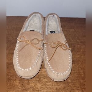 Womens Soft Clarks Moccasin Slippers With Soles. Size 11